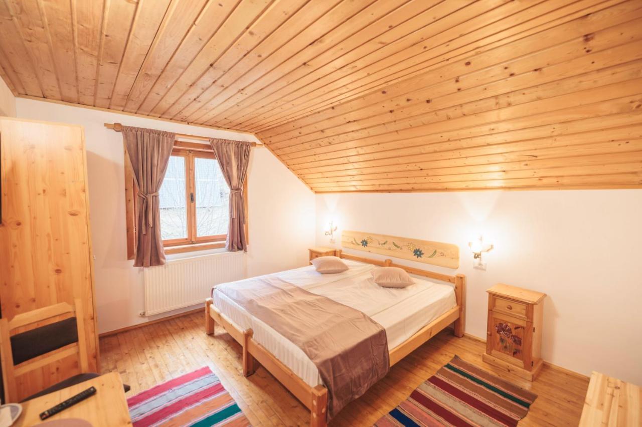 Pensiunea Piatra-Craiului Зэрнешти Экстерьер фото